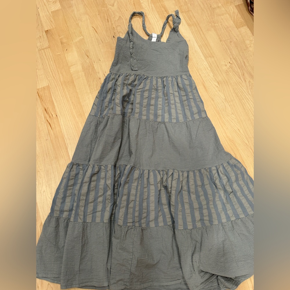 Anthropologie - Textured Gray Maxi Dress - Picture 4 of 9